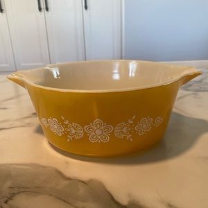 Pyrex Butterfly Gold 475 Casserole